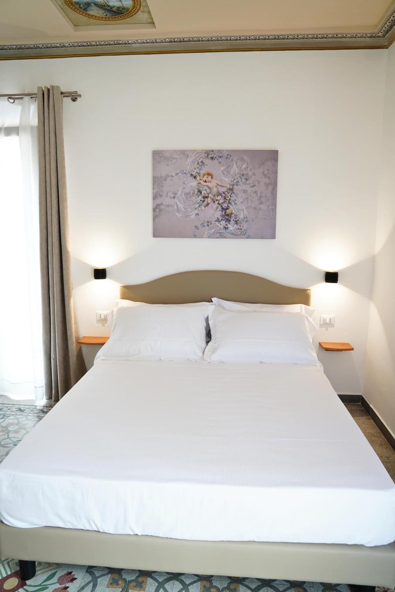 Ducas Rooms And Suite Lascari Exteriör bild