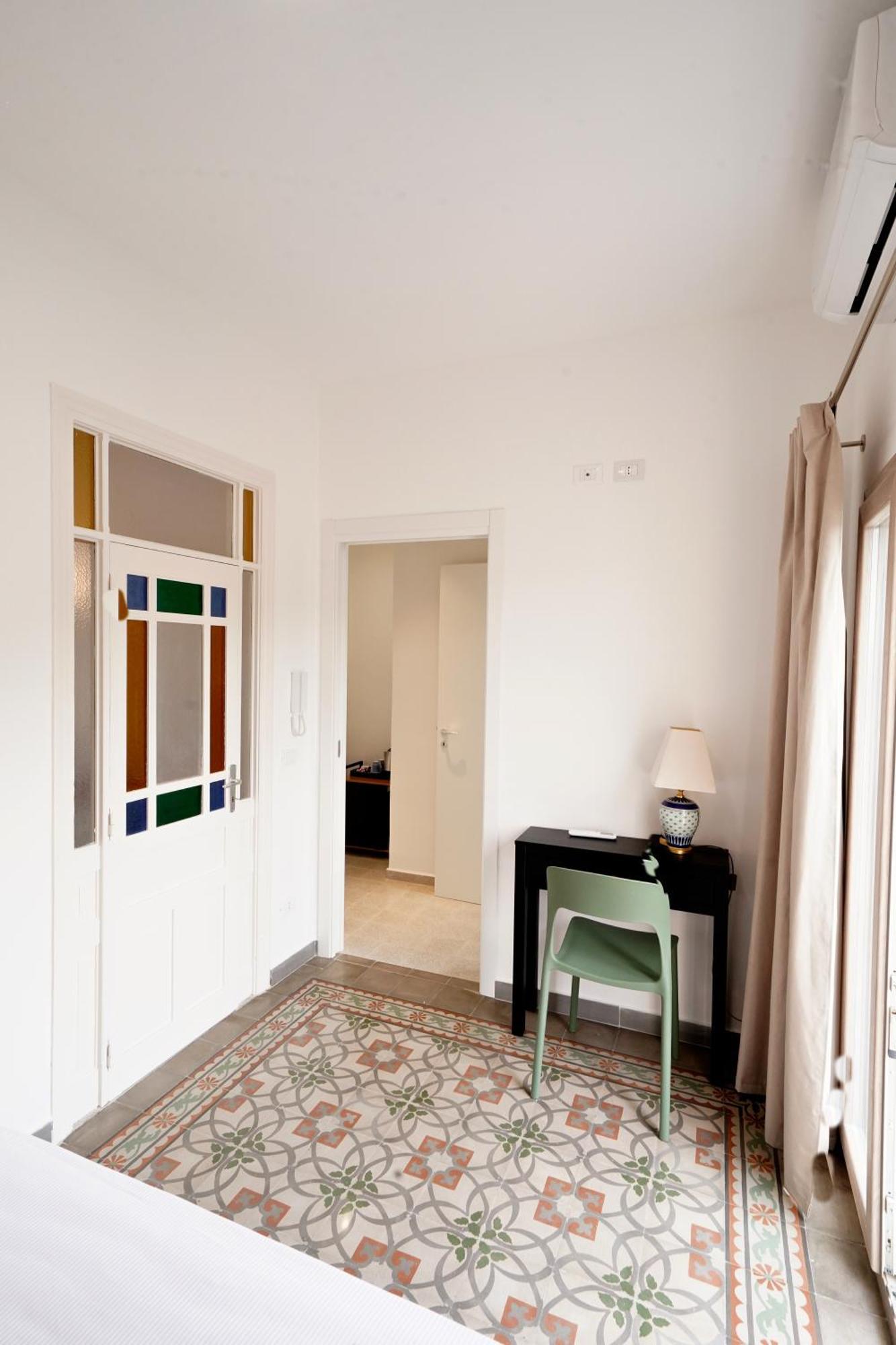 Ducas Rooms And Suite Lascari Exteriör bild
