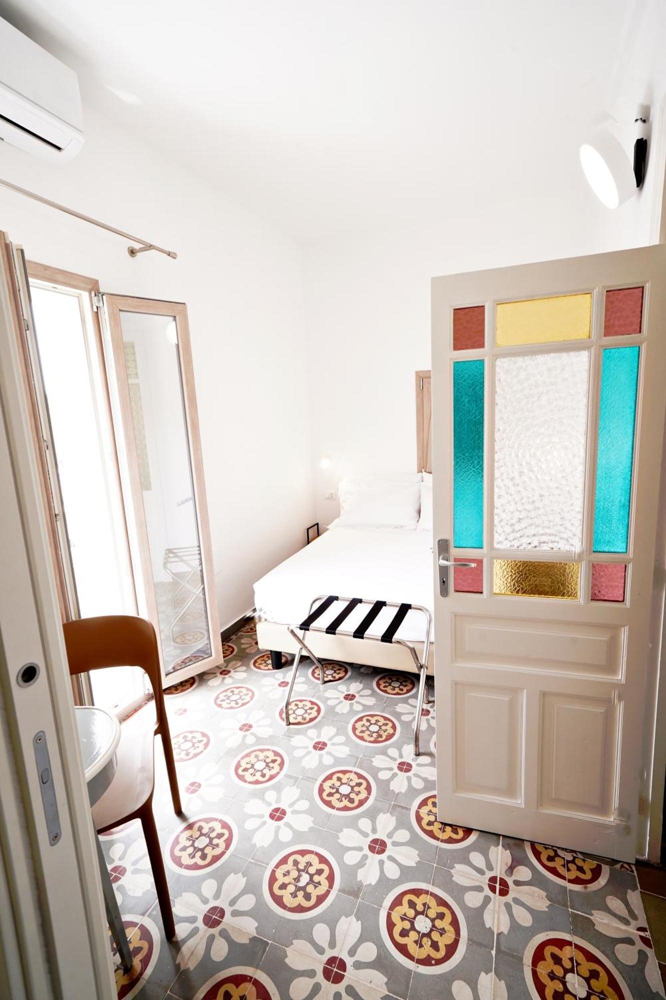 Ducas Rooms And Suite Lascari Exteriör bild